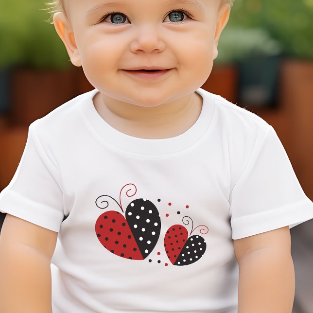 Ladybug Heart niedlich Baby T-shirt (Von Creator hochgeladen)