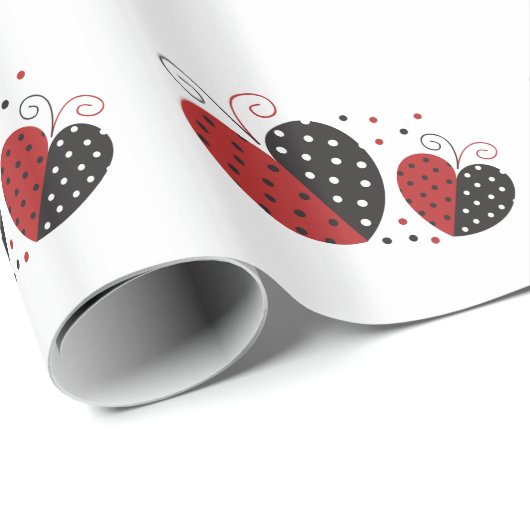 Ladybug Heart niedlich Geschenkpapier (Rolleneckpunkt)