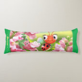 Ladybug im Blumengarten.Gigantische Gewohnheit Seitenschläferkissen (Vorderseite)