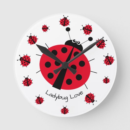 Ladybug Liebe Girly Fun Niedlicher Cartoon Runde Wanduhr (Vorderseite)