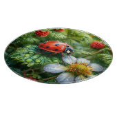 Ladybug Perched on Dew Covered Strawberry Pflanze Schneidebrett (Ecke)