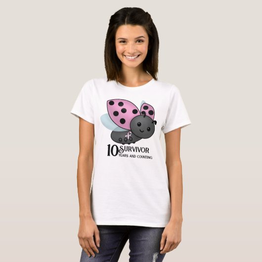 Ladybug Pink Awareness Ribbon 10 Jahre Überlebende T-Shirt (Vorne ganz)