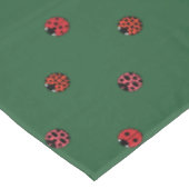 Ladybug Polka Dots Tischdecke (Schrägansicht)
