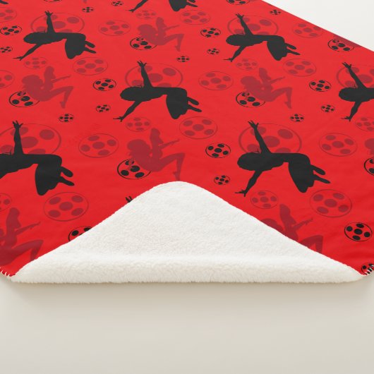 Ladybug Silhouette Red Pattern Sherpadecke (3/4)