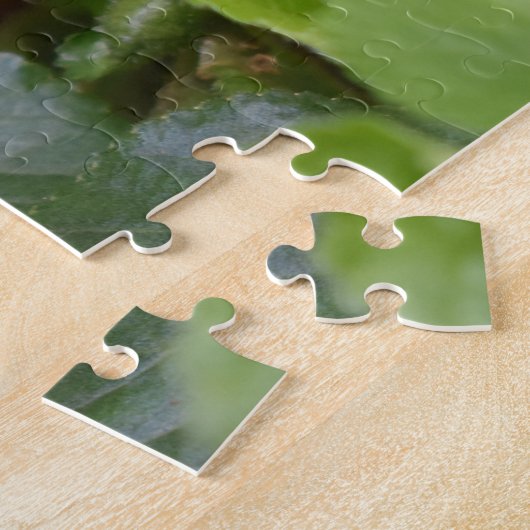 Ladybug über süße Violettsorten-Blume Puzzle (Seite)