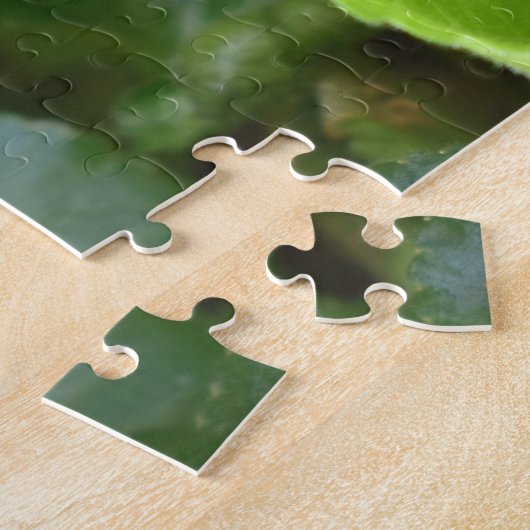 Ladybug über süße Violettsorten-Blume Puzzle (Seite)