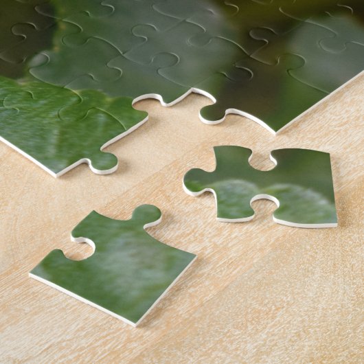 Ladybug über süße Violettsorten-Blume Puzzle (Seite)