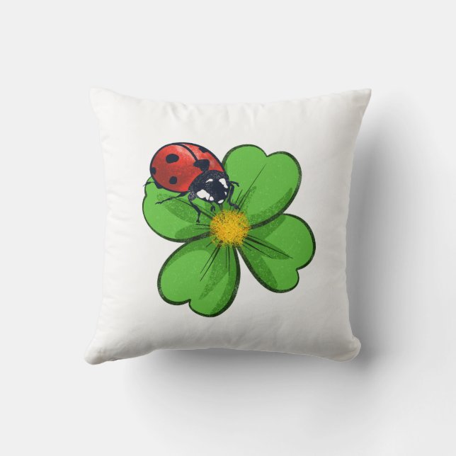 Ladybugs and Green Leaves Nature Illustration Past Kissen (Rückseite)