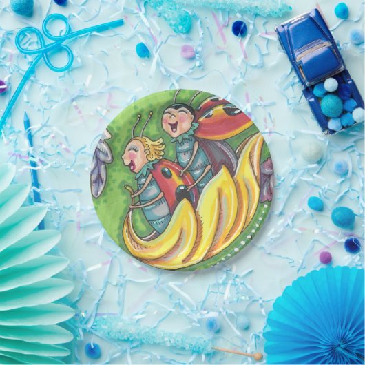 LADYBUGS, DIE AUF FALLENDEN AUTUMNSTÜCKEN REITEN,  PAPPTELLER (Party)