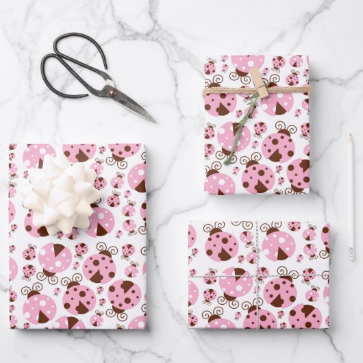Ladybugs-Muster, Niedliche Ladybugs, rosa Ladybugs Geschenkpapier Set (Vorderseite)