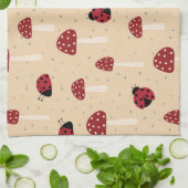 Ladybugs und Rote Pilze Geschirrtuch (Gefaltet)