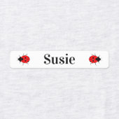 Ladybugs von niedlichen Kindern auf Etiketten (Design 2)