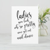 Ladys Badezimmer Erschwingliches Hochzeitszeichen Einladung (Stehend Vorderseite)