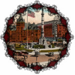 Lafayette Square Vintag Buffalo Fotoskulptur Ornament<br><div class="desc">Diese Vintage Postkarte zeigt den Lafayette Square in Buffalo,  New York,  der nach General Lafayette,  dem berühmten französischen Held der Amerikanischen Revolution,  benannt ist. Auf diesem wunderschönen Weihnachtsschmuck mit Viktorianischem Filagree Trim.</div>