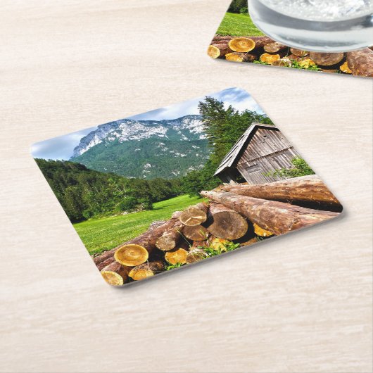 Lager im Wald mit Bergen Rechteckiger Pappuntersetzer (angewinkelt)