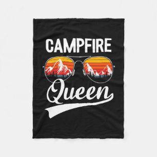 Lagerfeuerkönigin Cousine Campingbesatzung Outdoor Fleecedecke