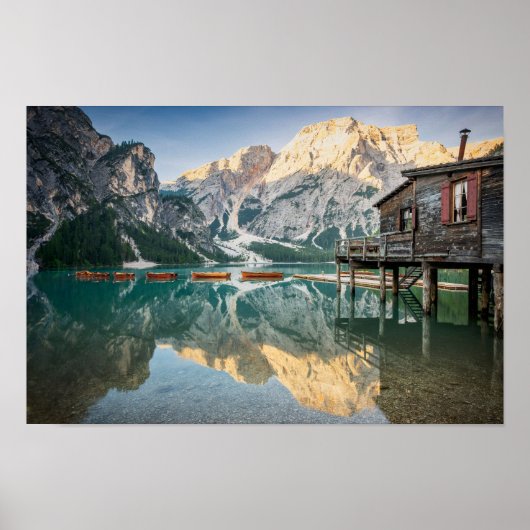 Lago di Braies in den Dolomiten in Italien Poster (Vorne)