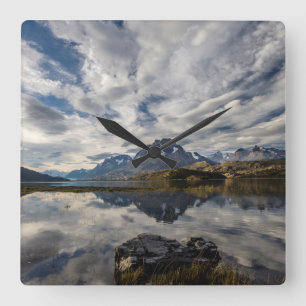 Lago Gray. Cordillera del Paine 2 Quadratische Wanduhr