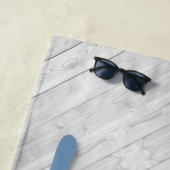 Lago Life mit Name und Lage Holzsteg Strandtuch (Beispiel)