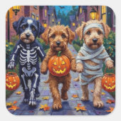 Lagotto Romagnolo Trick-or-Treating Halloween Quadratischer Aufkleber (Vorderseite)