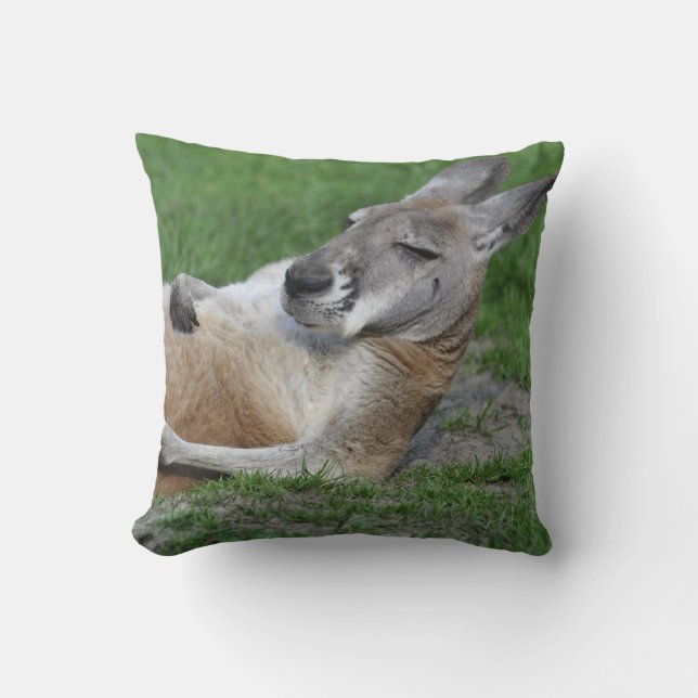Laid-back Kangaroo Kissen (Vorderseite)