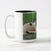 Laid-back Kangaroo Zweifarbige Tasse (Links)