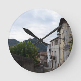 Laino Borgo Runde Wanduhr