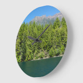 Lake Cushman in Summer Clock Große Wanduhr (Winkel)