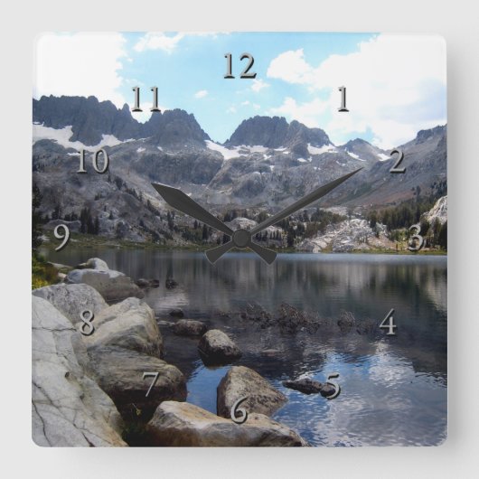Lake Ediza, Inyo National Forest, CA Quadratische Wanduhr (Vorderseite)