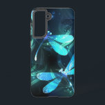 Lake Glows Dragonflies Samsung Galaxy Hülle<br><div class="desc">Zwei lichtdurchflutete,  türkisfarbene,  kunstvoll gezeichnet Libellen mit lichtdurchlässigem Sealgen und Glühwürmchen im Hintergrund. Glühende Libelle.</div>