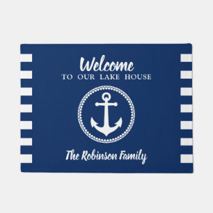 Lake House und Familienname mit Anchor Navy Blue Fußmatte