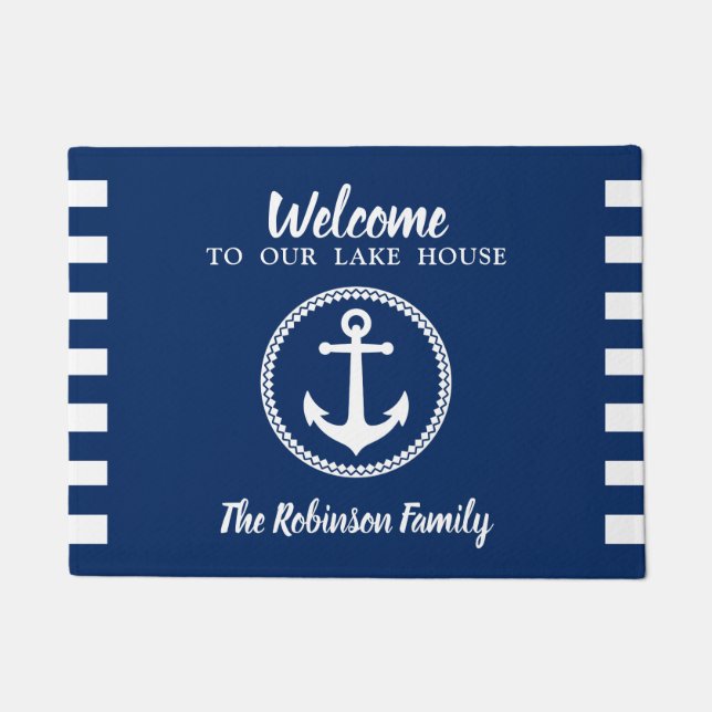 Lake House und Familienname mit Anchor Navy Blue Fußmatte (Vorderseite)