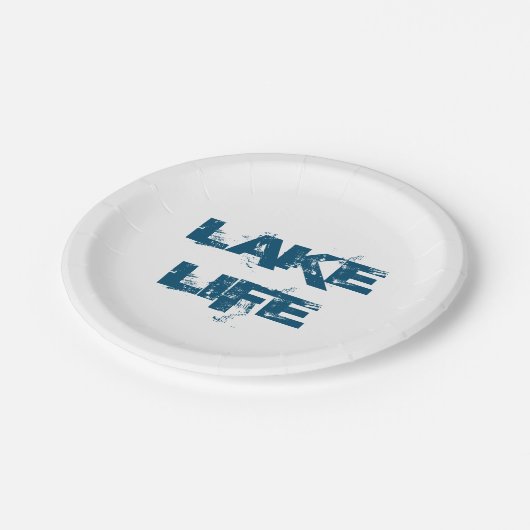 Lake Life Blue Typografie Pappteller (Schrägansicht)