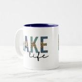 Lake Life Cheetah Print Typografy Zweifarbige Tasse (Vorderseite Links)