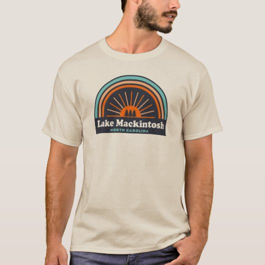 Lake Mackintosh North Carolina Rainbow T-Shirt (Vorderseite)