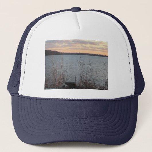 Lake Shore Sunset Hat Truckerkappe (Vorderseite)
