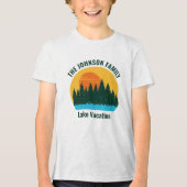 Lake Vacation Sunset Coole Personalisierte Kinder Tri-Blend Shirt (Vorderseite)