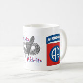 Lakota Akicita Tasse (VorderseiteRechts)