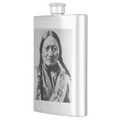 Lakota Chefübergabe: Sich auf Bull Fort Buford set Flachmann (Links)