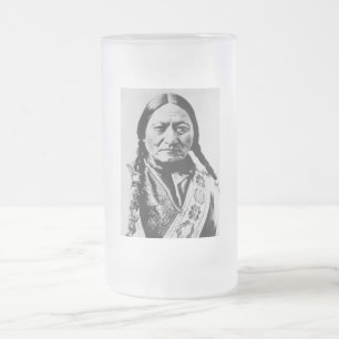 Lakota Chefübergabe: Sich auf Bull Fort Buford set Mattglas Bierglas