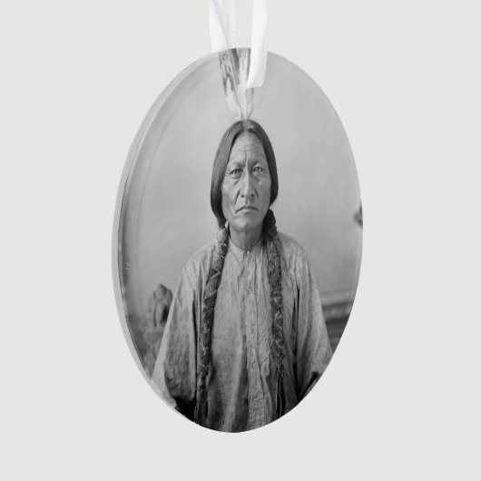Lakota Leader sitzt Bull Native Amerikanische Urei Ornament (Vorderseite)