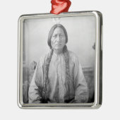 Lakota Leader sitzt Bull Native Amerikanische Urei Ornament Aus Metall (Links)