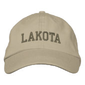 Lakota Name Embroidered Baseball Cap / Hat Bestickte Baseballkappe (Vorderseite)
