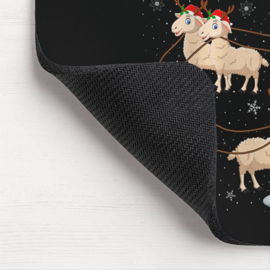 Lambs Sheep Santa Sleigh Flying Funny Magical Chri Mousepad (Ecke)