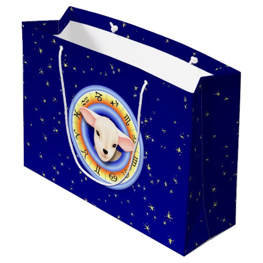 Lamm in Zodiac Wheel Große Geschenktüte (Rückseite Schrägansicht)