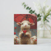 Lamm mit Regenschirm und Herz Postkarte (Stehend Vorderseite)