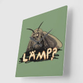 Lamp? Moth Meme Quadratische Wanduhr (Winkel)