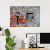 Lampe auf einer grauen Mauer Poster (Heimbüro)