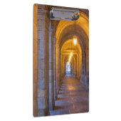 Lampenbeleuchtete Steinhalle Klemmbrett (Rechts)