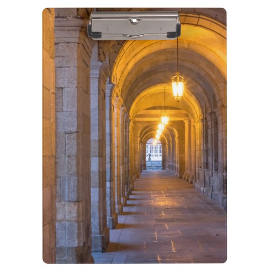 Lampenbeleuchtete Steinhalle Klemmbrett (Vorderseite)